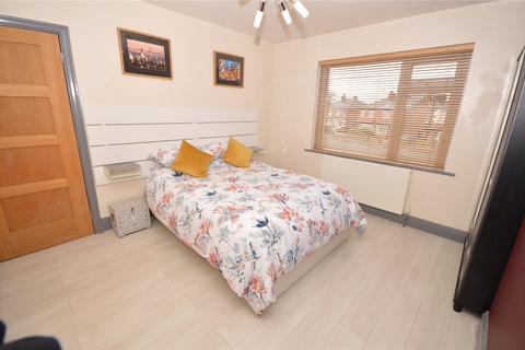 60 Waincliffe Mount, Leeds, LS11 8AH