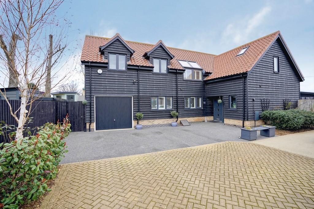 Stubbs Oak, Gamlingay 4 bed detached house £725,000