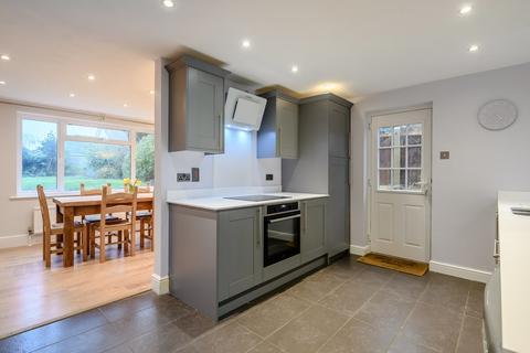 Wisteria House Ipswich Road, Holbrook, Ipswich, IP9 2QR