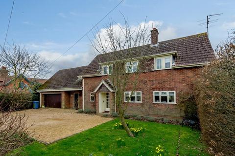 Hilary House Main Road, Woolverstone, Ipswich, IP9 1BA
