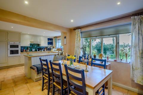 Hilary House Main Road, Woolverstone, Ipswich, IP9 1BA
