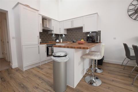 16 Ashley Green, Leeds, LS12 4EW