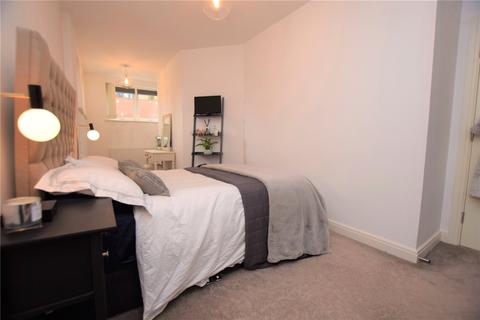 16 Ashley Green, Leeds, LS12 4EW