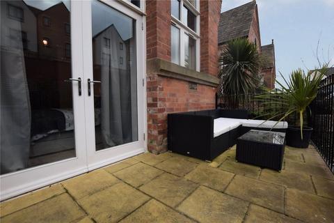 16 Ashley Green, Leeds, LS12 4EW