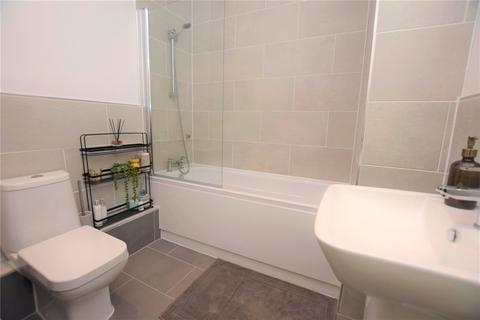 16 Ashley Green, Leeds, LS12 4EW