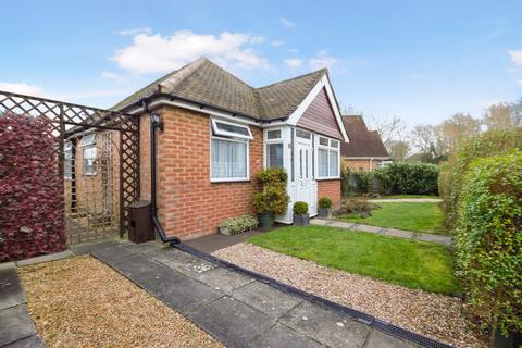 4 Rydes Hill Crescent, Guildford, GU2 9UH