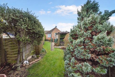 4 Rydes Hill Crescent, Guildford, GU2 9UH