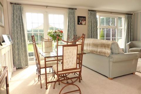198 Walmley Ash Road, Sutton Coldfield, B76 1XJ