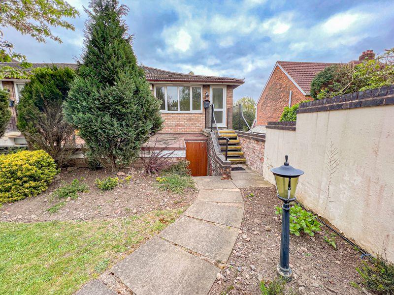 Westwood Court, Westwood Road... 2 bed apartment £100,000