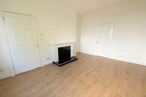 3 bedroom apartment to rent, Chirnside Road, Hillington, Glasgow