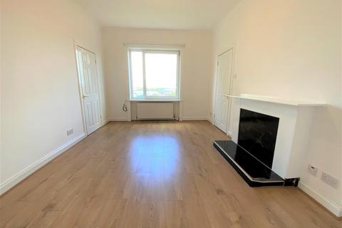 3 bedroom apartment to rent, Chirnside Road, Hillington, Glasgow