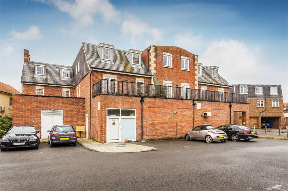 Strata Court, Bridge Street, WaltononThames, Surrey, KT12 1 bed