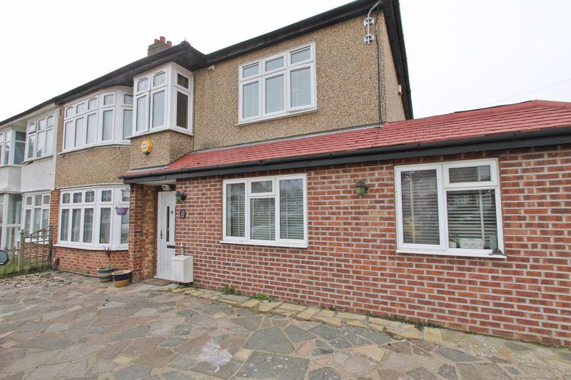 Tregenna Avenue, Harrow 4 bed terraced house £1,995 pcm (£460 pw)