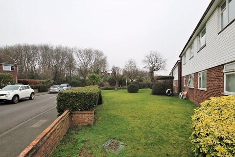 44 Warwick Gardens, Thames Ditton, KT7 0RB