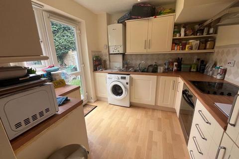 3 bedroom semi-detached house to rent, Westfield Way, Bristol