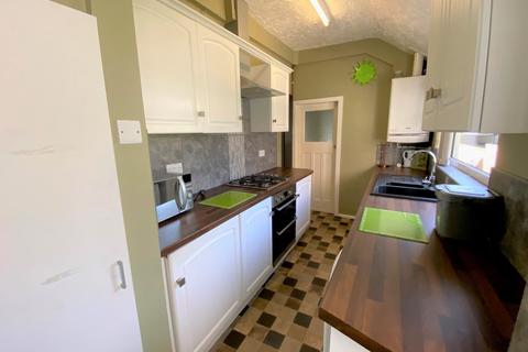 4 bedroom terraced house to rent - Abbey Street, Silverdale, ST5