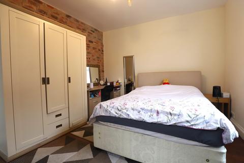 4 bedroom end of terrace house to rent - Enderley Street, Newcastle-under-Lyme, ST5