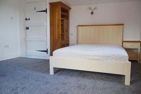 5 bedroom cottage to rent, Highway Lane, Keele, ST5