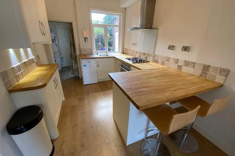 3 bedroom terraced house to rent, Legge Street, Newcastle-under-Lyme, ST5