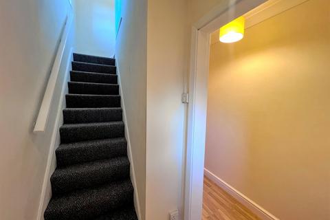 4 bedroom semi-detached house to rent, Orme Road, Newcastle-under-Lyme, ST5