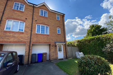 4 bedroom townhouse to rent, Raleigh Close, Trent Vale, ST4