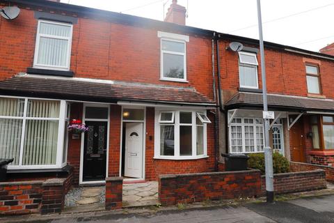 4 bedroom terraced house to rent, Thistleberry Avenue, Newcastle-under-Lyme, ST5