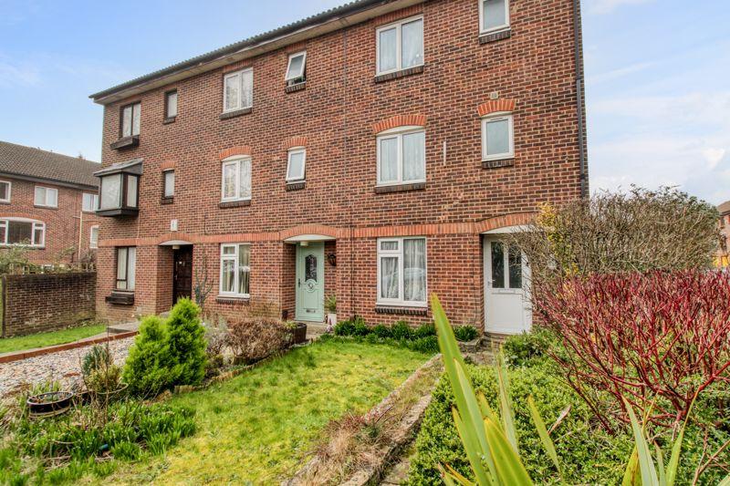 Ensuite Room to Rent Ranelagh Gardens SO15 Available From 15th