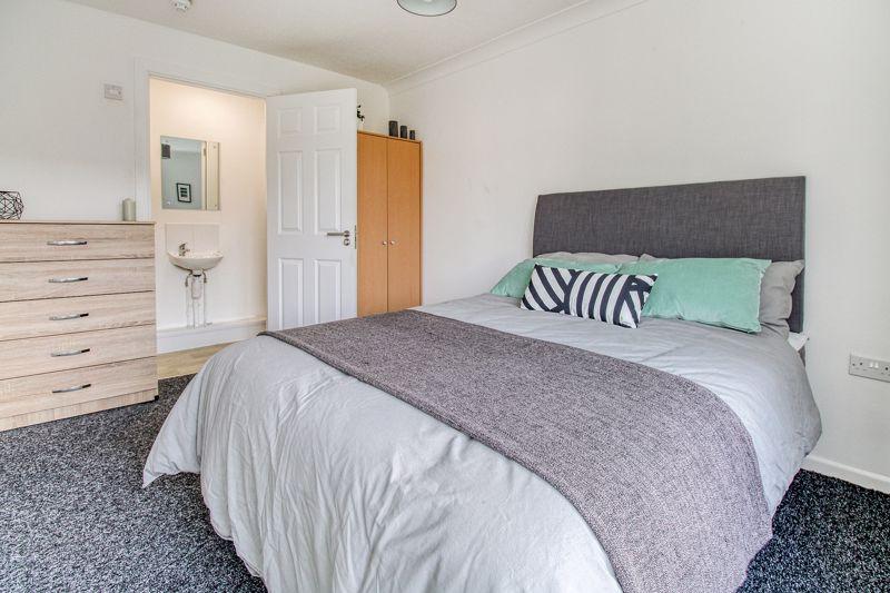 Ensuite Room to Rent Ranelagh Gardens SO15 Available From 15th