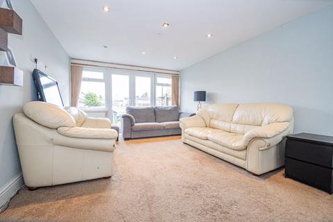 100 Cotlandswick, London Colney, St Albans, AL2 1EF