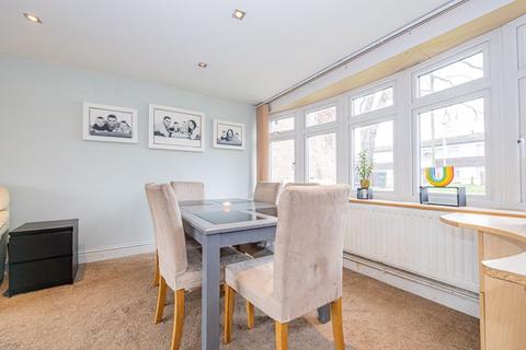 100 Cotlandswick, London Colney, St Albans, AL2 1EF