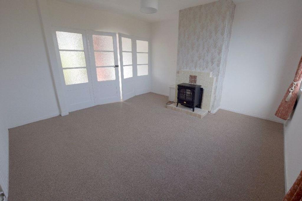The Fillybrooks, Stone, Staffordshire 3 bed semidetached house £825
