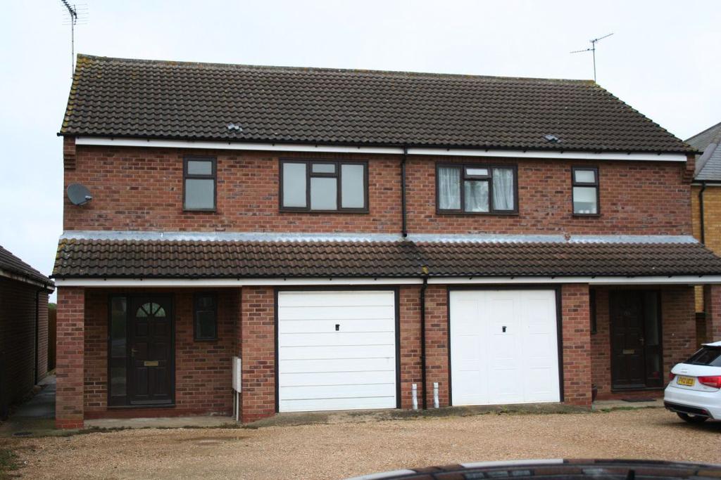Eastrea Road Whittlesey PE7 2AJ 3 bed semidetached house £800 pcm (£
