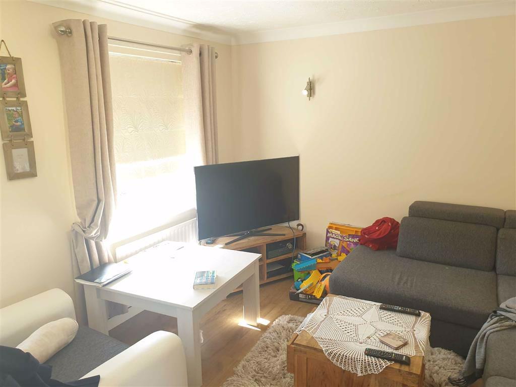 Market Rasen Way, Holbeach 2 bed end of terrace house £675 pcm (£156 pw)