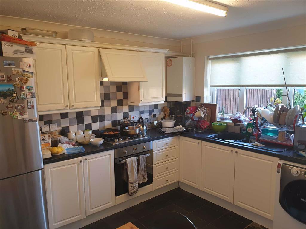 Market Rasen Way, Holbeach 2 bed end of terrace house £675 pcm (£156 pw)