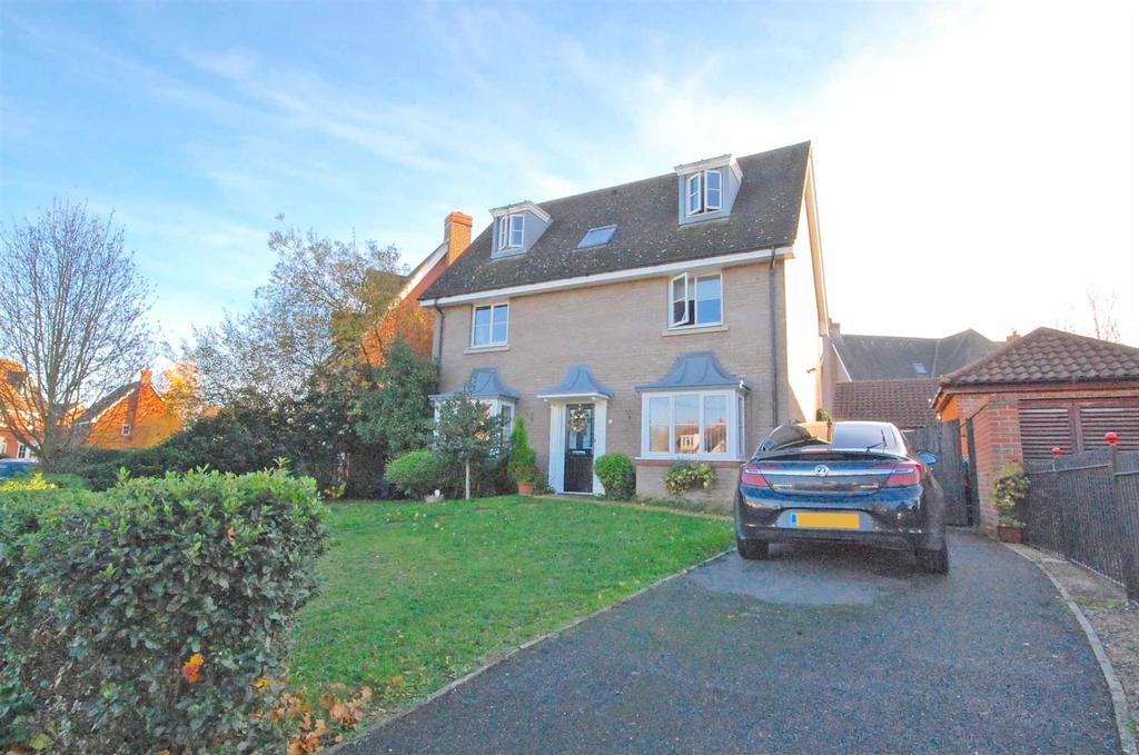 Queenborough Grove, Queenborough Lane, Great Notley, Braintree 6 bed
