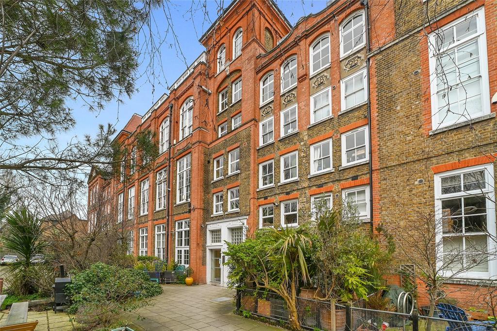 The School House, Pages Walk, London, SE1 2 bed character property £