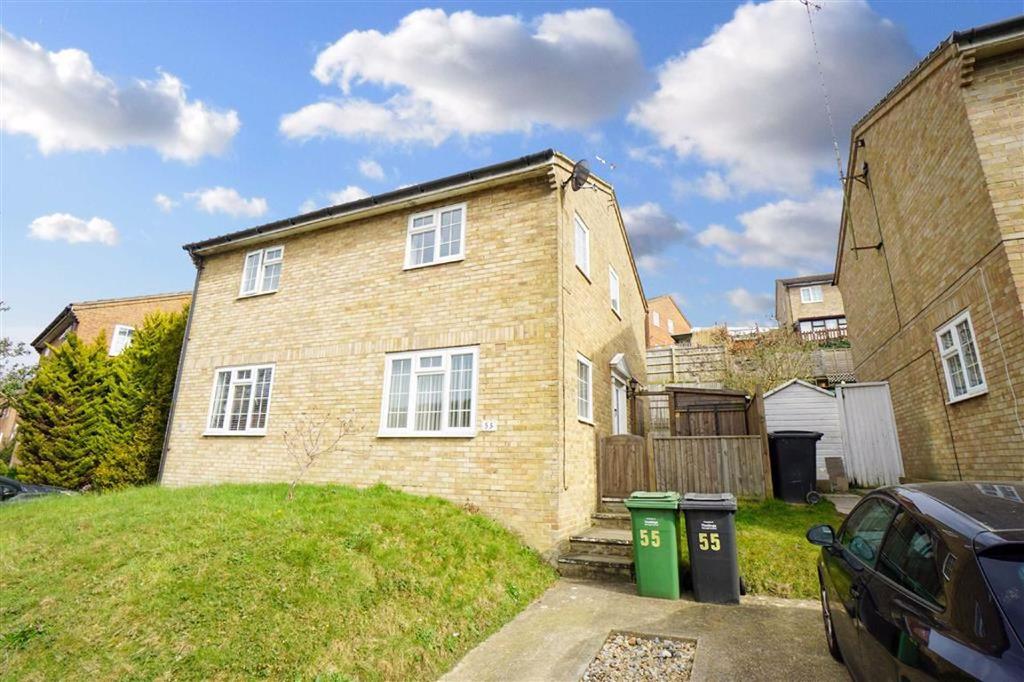 Wentworth Way, St Leonardsonsea... 2 bed semidetached house £245,000