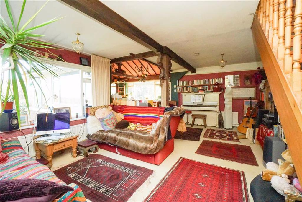 Peter James Lane, Fairlight, East Sussex 4 bed chalet £599,950