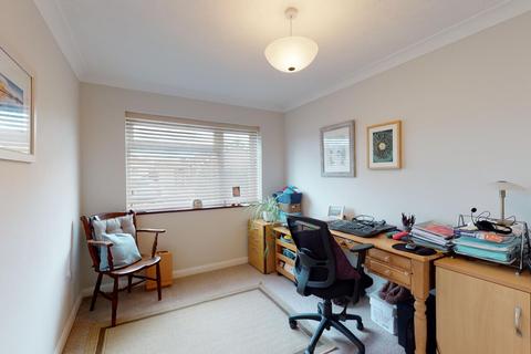 21 Ashley Drive, Seasalter, Whitstable, CT5 4SU