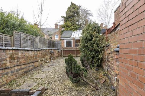 210 Avenue Road Extension, Leicester, LE2 3EL