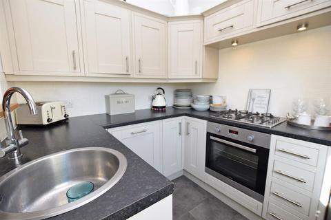 15 Malvern Road, Gillingham, ME7 4BA