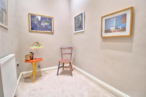 16 Bellevue Close, Bristol, BS15 9UY