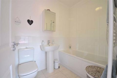 66 Hazel Way, Brockworth, Gloucester, GL3 4GD