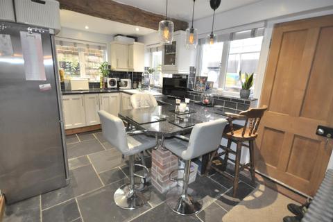 2 Brookside Cottages, Burton Joyce, Nottingham, NG14 5DA