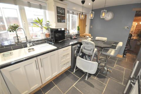 2 Brookside Cottages, Burton Joyce, Nottingham, NG14 5DA