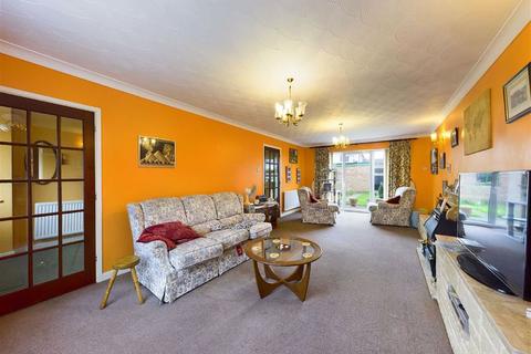 63b Sandyleaze, Gloucester, GL2 0PX