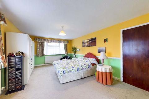 63b Sandyleaze, Gloucester, GL2 0PX