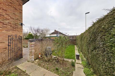 63b Sandyleaze, Gloucester, GL2 0PX