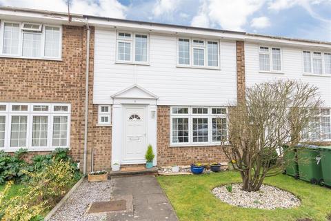 6 Brockenhurst, West Molesey, KT8 2HJ