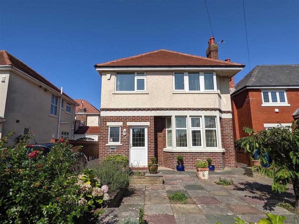Newbury Road, Lytham St Annes 3 bed detached house £399,500